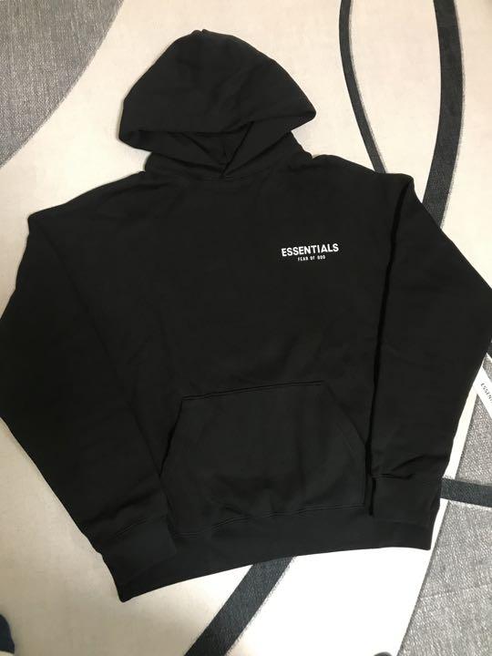新品】FOG Essentials エッセンシャルズ パーカー ブラック 星M - メルカリ