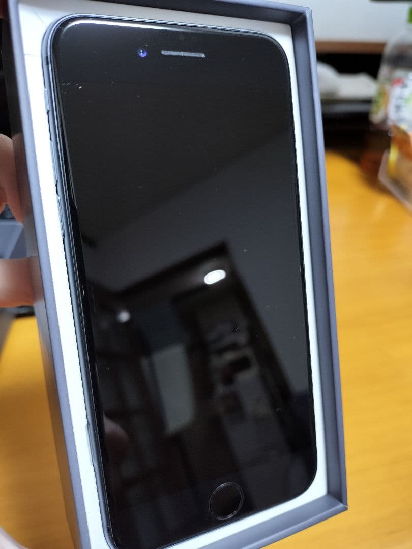 2022A/W新作☆送料無料】 【美品/即日配送可】iphone8 spacegray