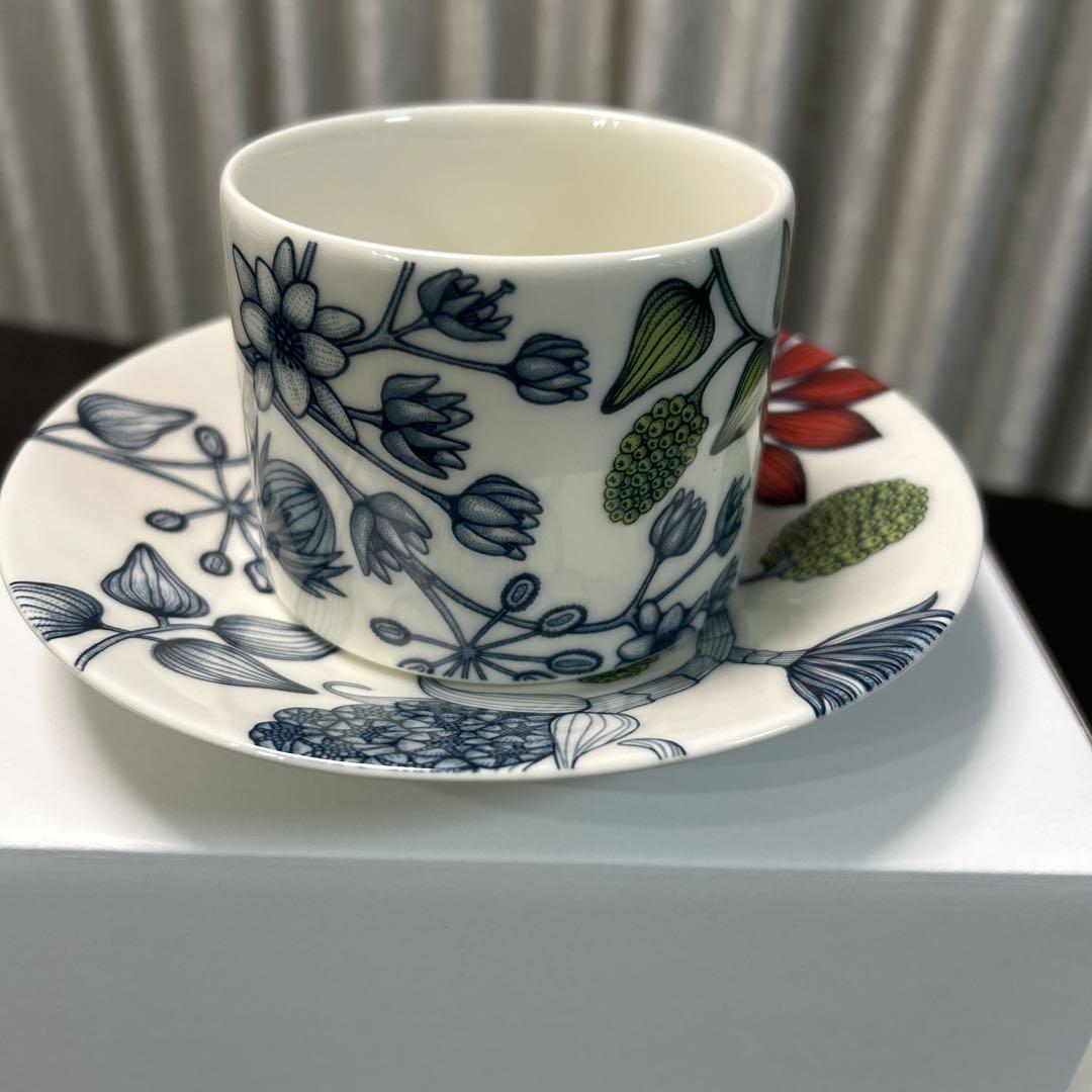 新品　アラビア 　ARABIA　ルノ　サマーレイ　ティーカップ＆ソーサー