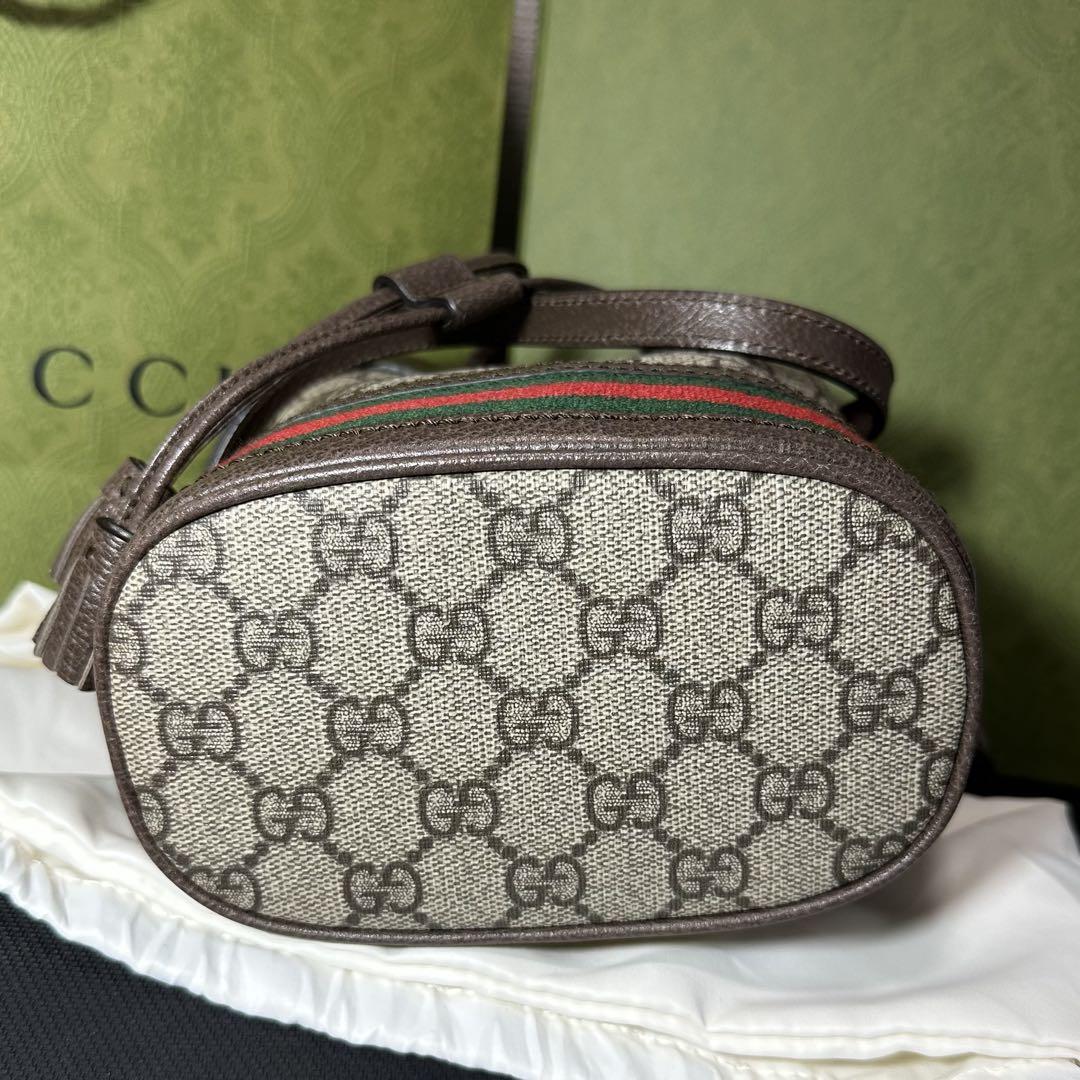 GUCCI