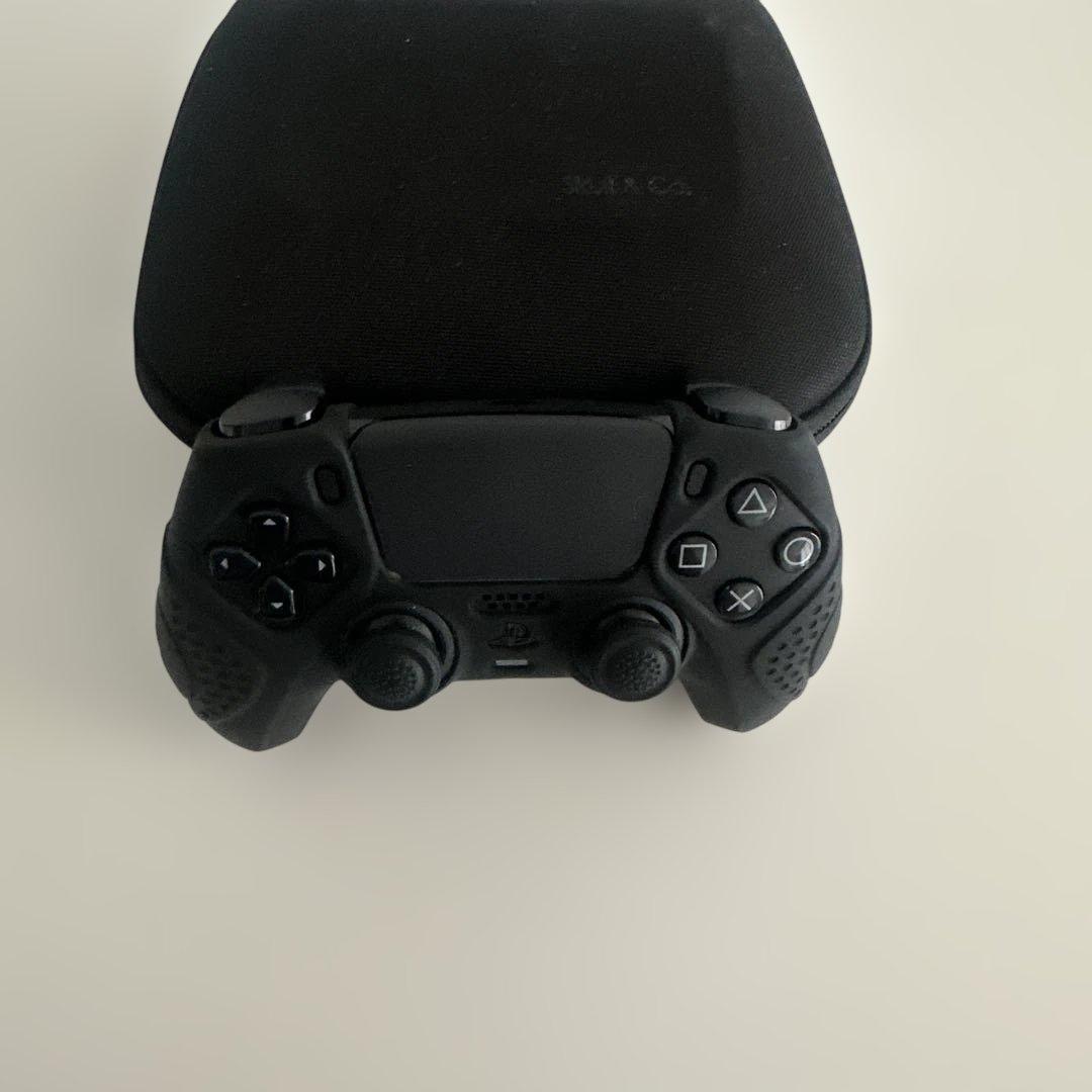 PS5 コントローラー ブラック ケース付き目立った傷や汚れなし YUZUMIYA_COM