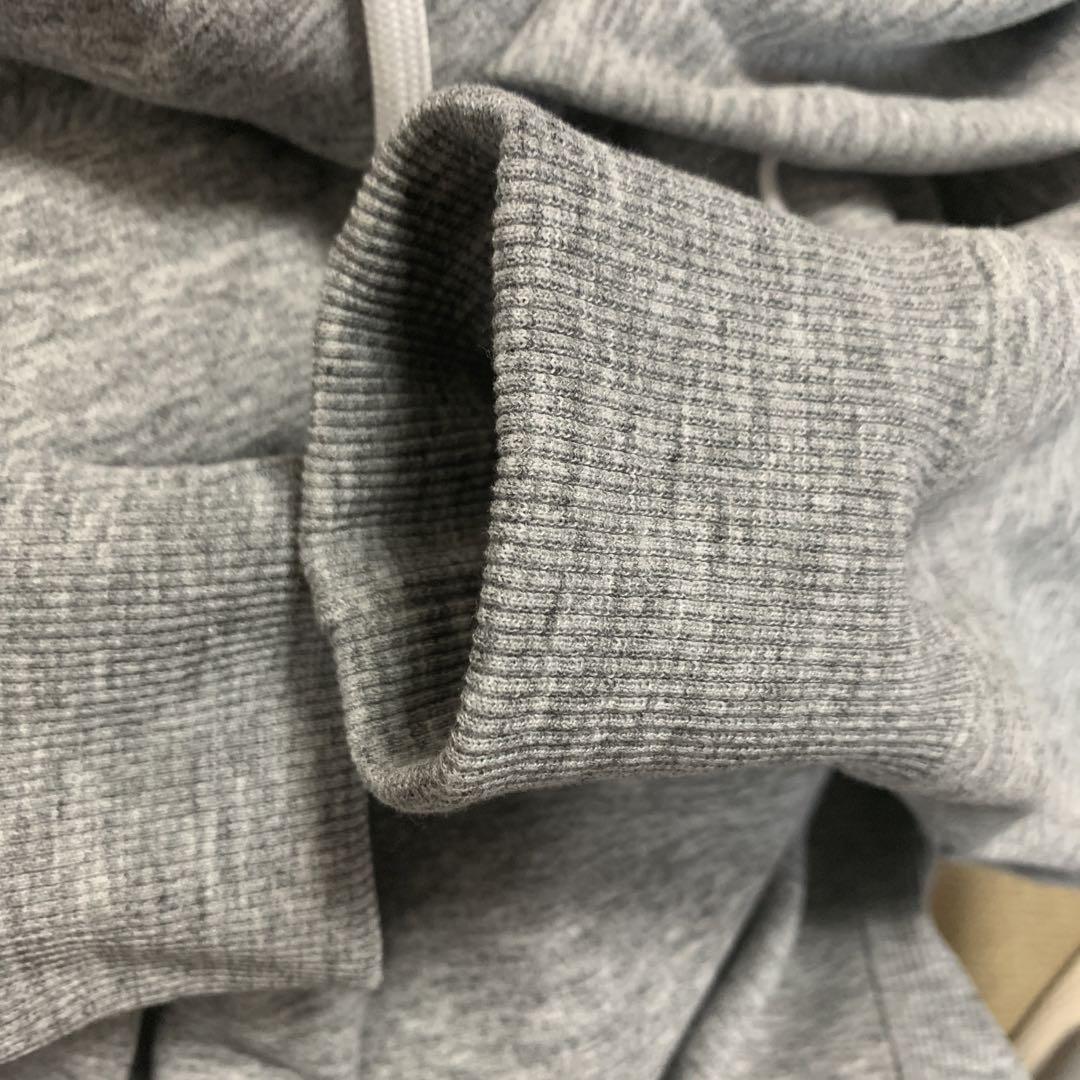 カズTHE NORTH FACE グレー パーカー　サイズM