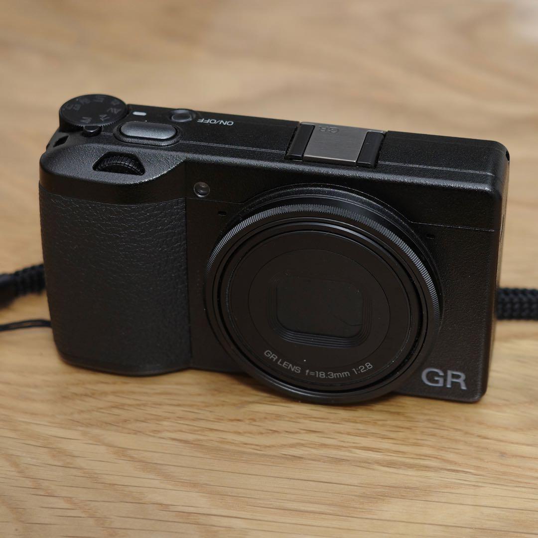 RICOH GR III HDF コンパクトデジタルカメラ