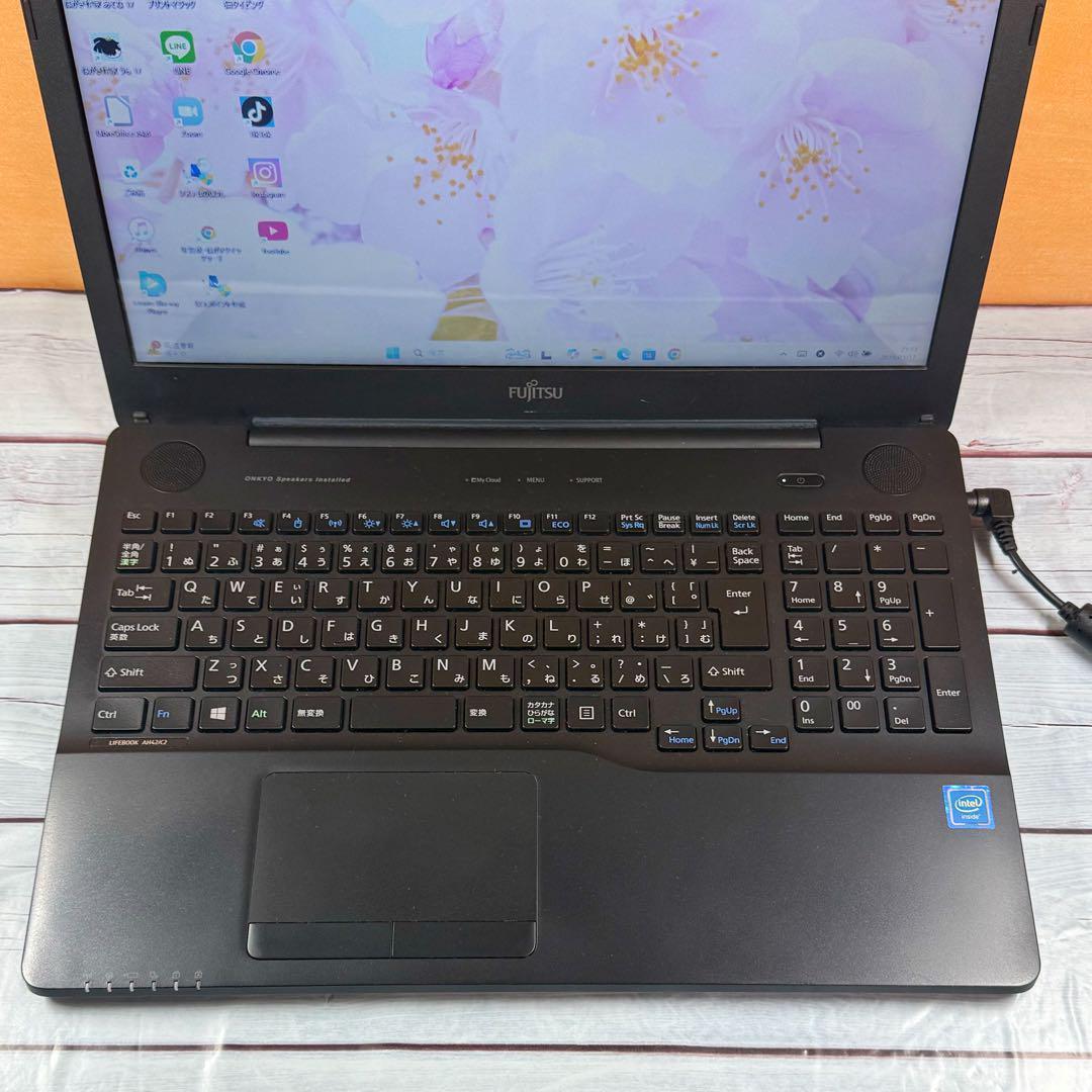 大人気の富士通ノートPC☘️メモリ8GB☘️爆速SSD/Windows11