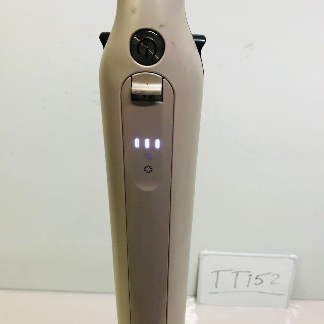 ★SHARK CS601JBK コードレス掃除機 シャーク 充電アダプター付き