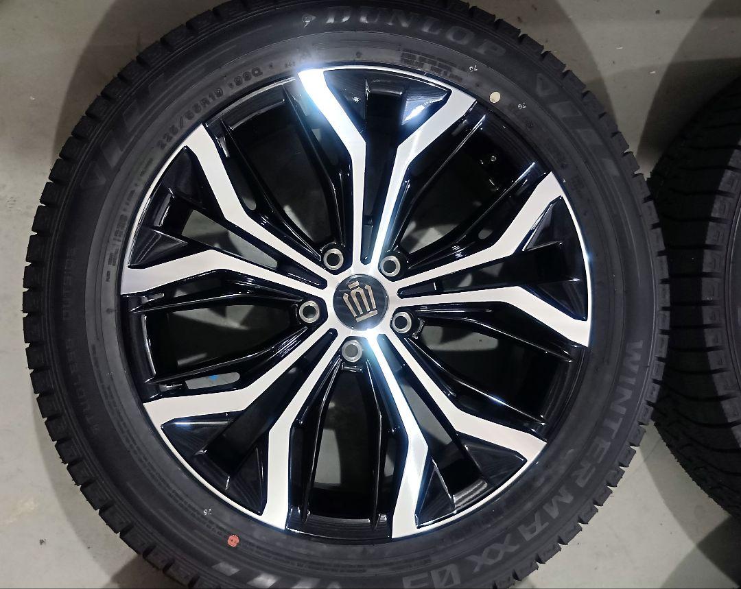 クラウンクロスオーバー　冬タイヤ225/55R19 タイヤ・ホイールセット　４本