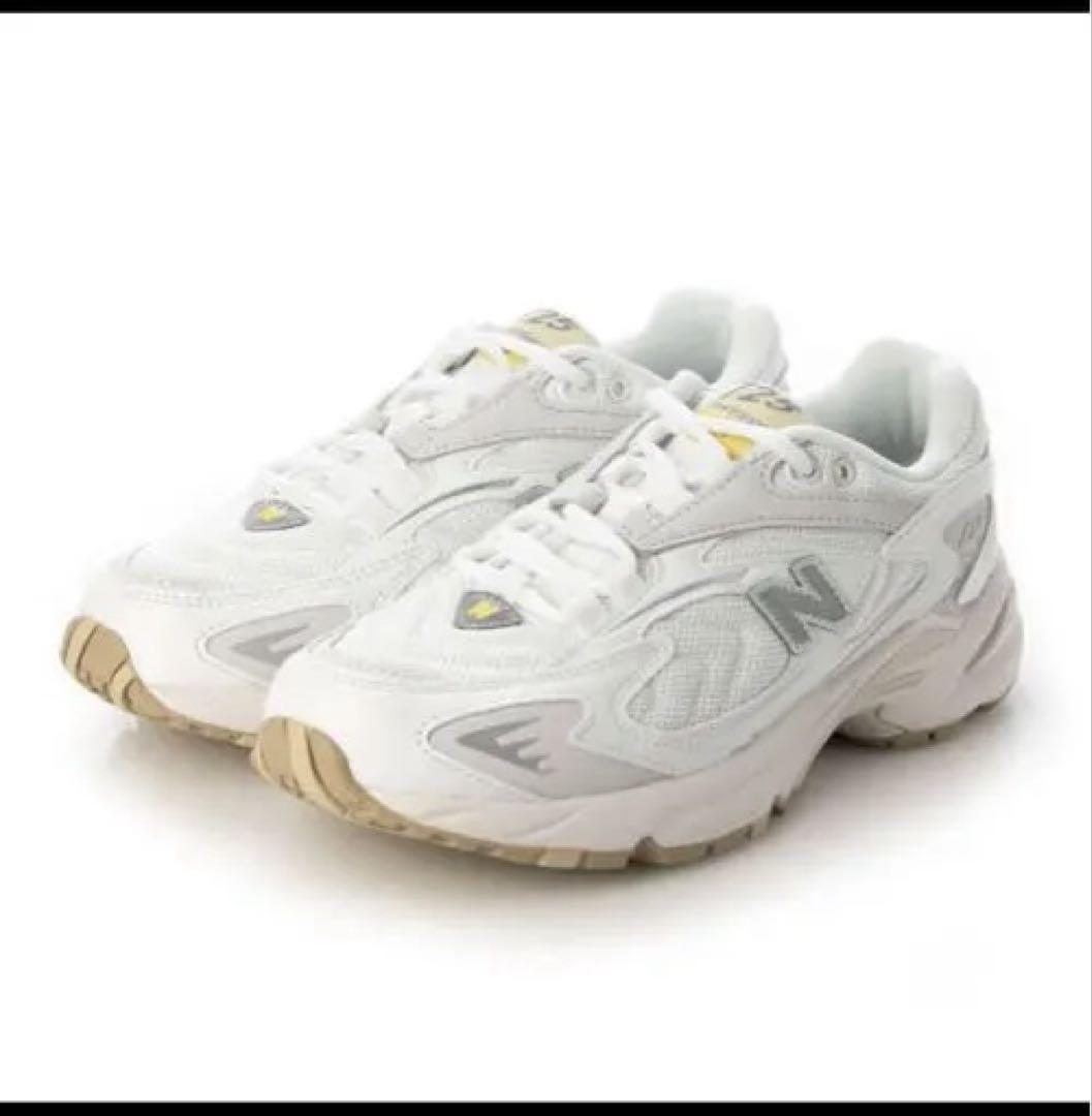 New Balance ホワイト スニーカー 725
