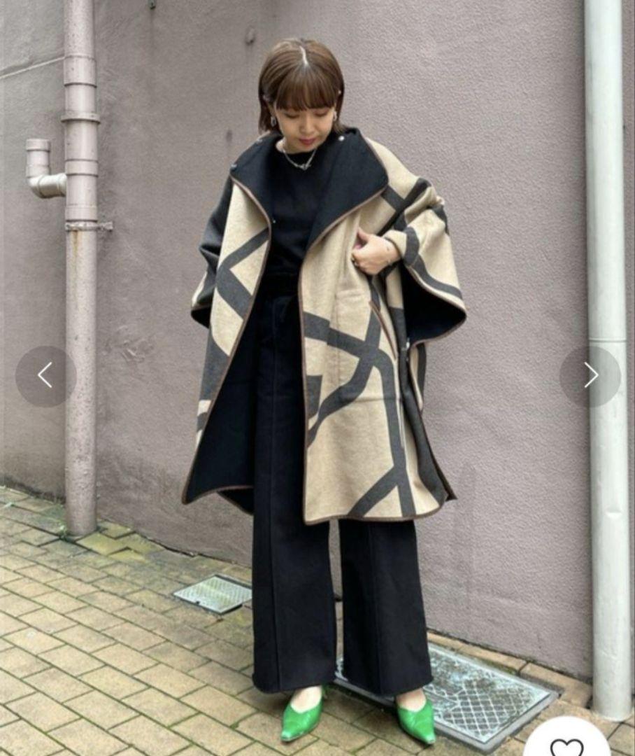 Ameri　REVERSIBLE COLOR PONCHO COAT