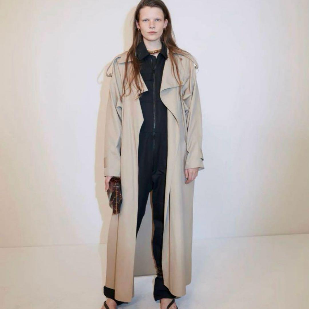 ボッテガヴェネタ　デザイントレンチコート