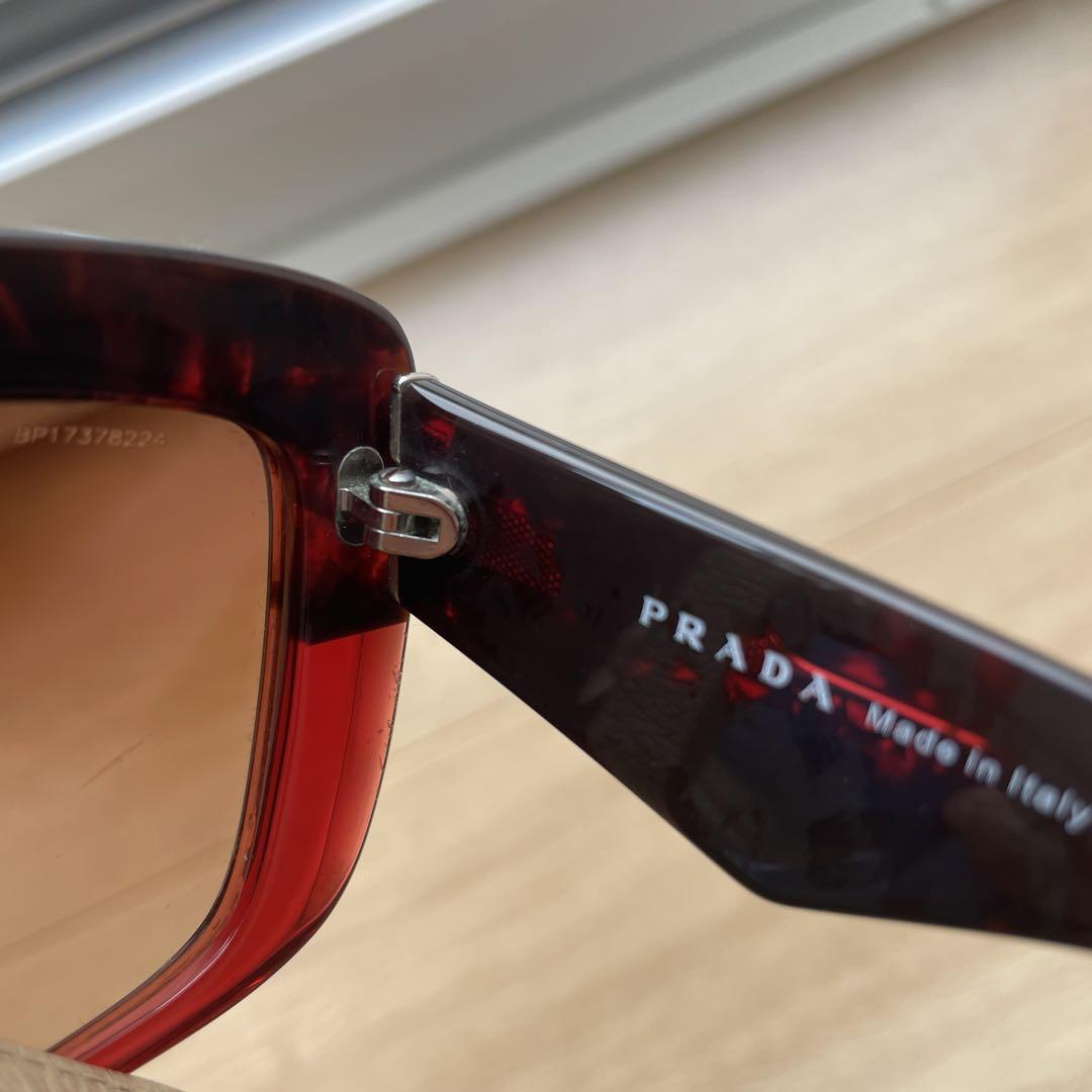 PRADA グラデーションレンズ サングラス
