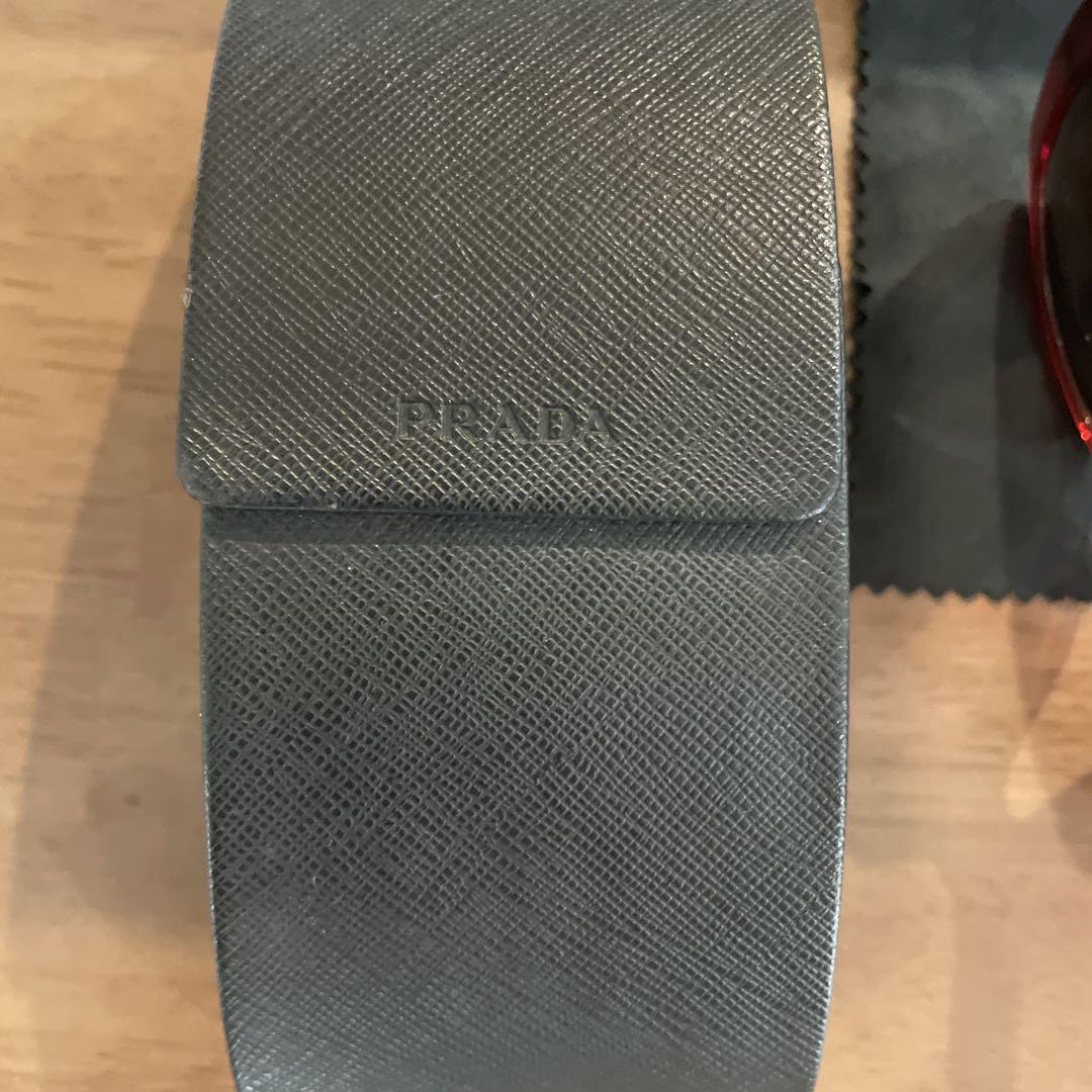 PRADA グラデーションレンズ サングラス