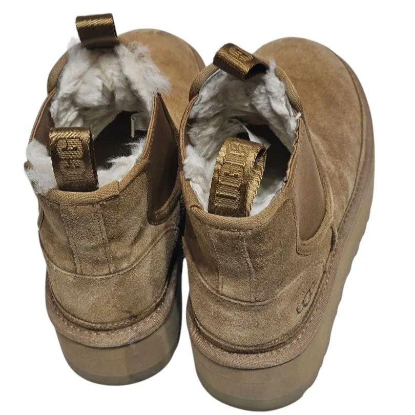 UGG