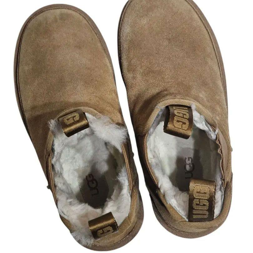 UGG