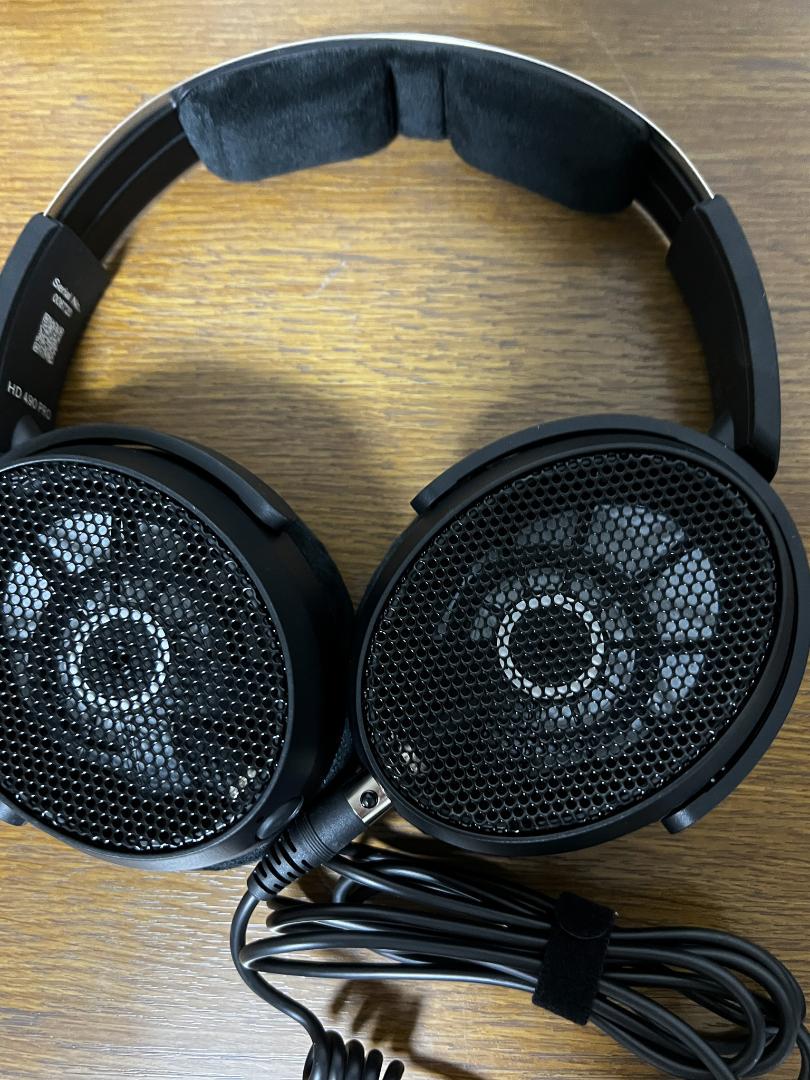 SENNHEISER
