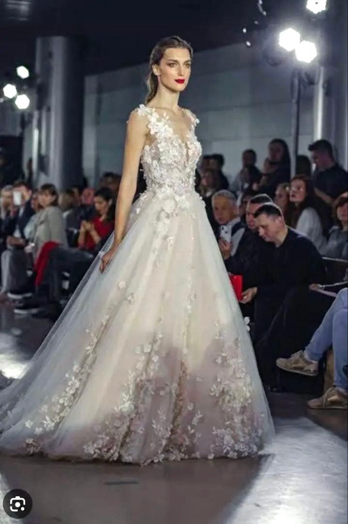 【美品】オクサーナムハ　ハイデン　ウェディングドレス　ドレス