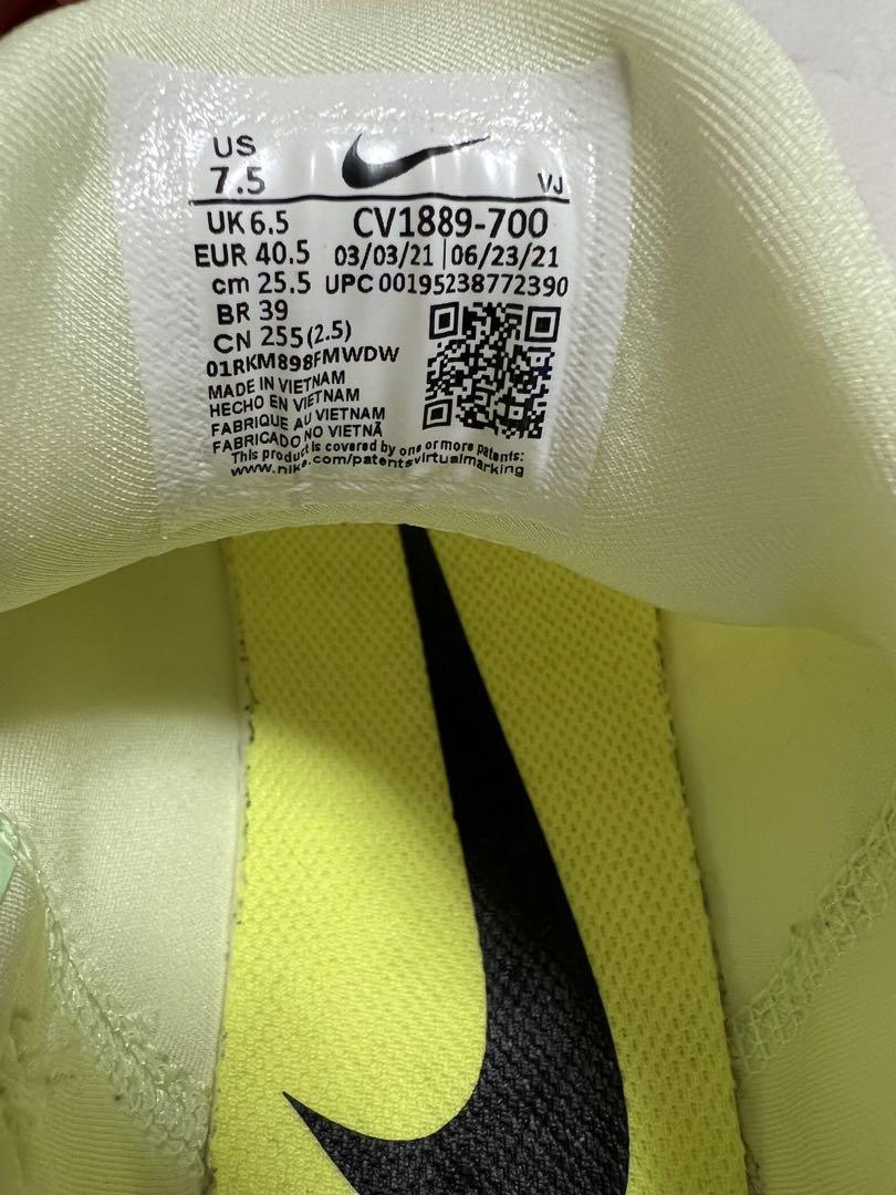 スパイク・シューズ NIKE AIR ZOOM TEMPO NEXT % FLYEASE
