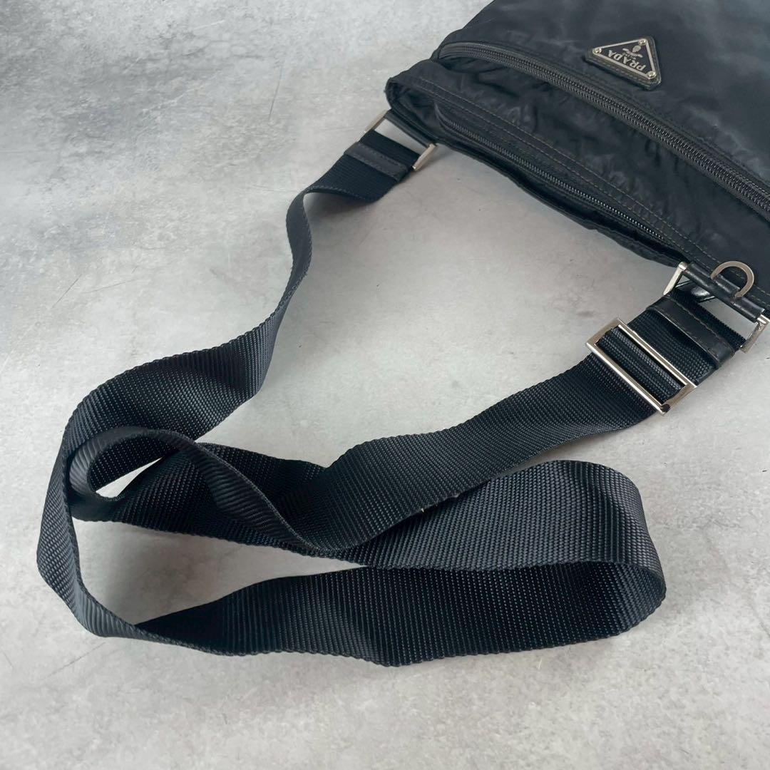 美品✨PRADA ショルダーバッグ ポシェット ナイロン 三角ロゴ ブラック