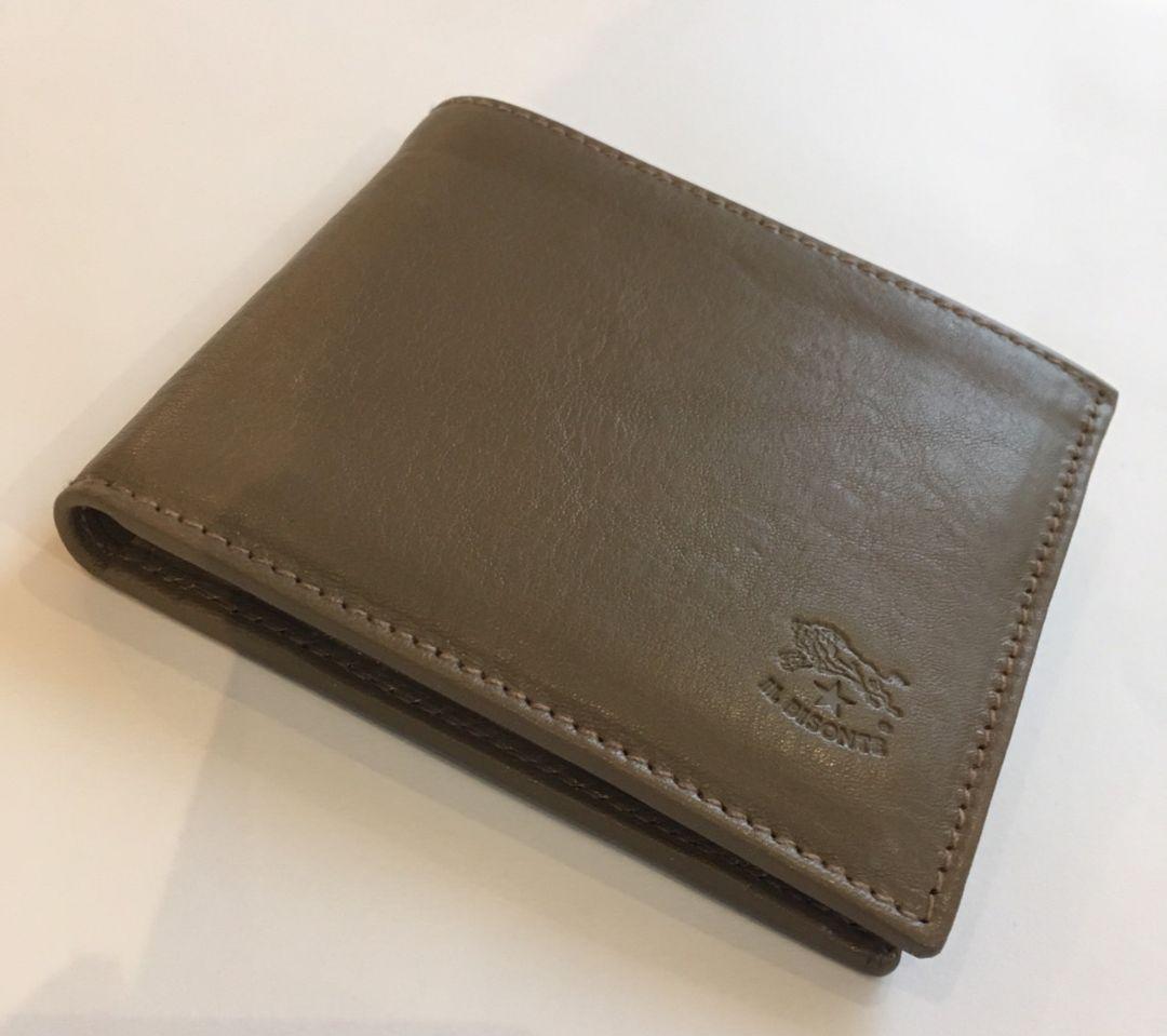 通販超激得 新品 IL BISONTE 二つ折り財布コンパクトTORTORA m4dDU-m78018534862 大人気定番