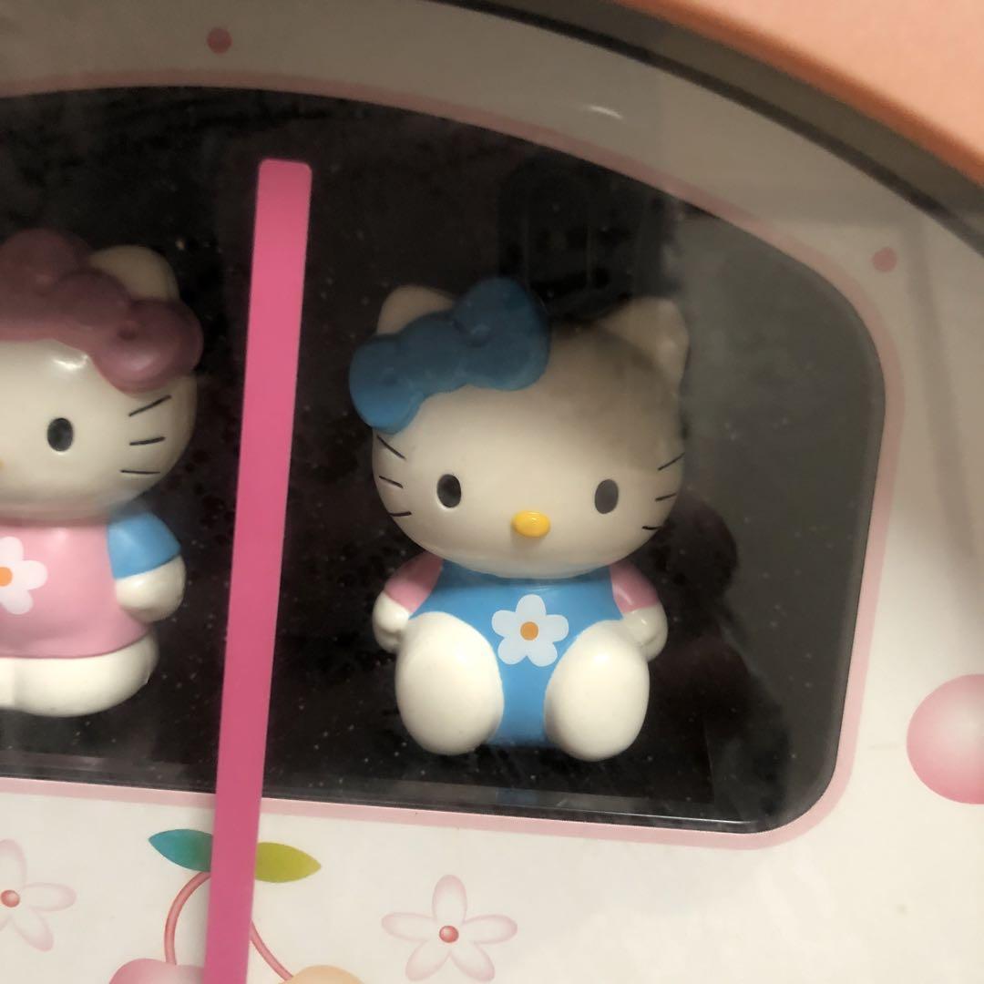 Hello Kitty オリジナルのキティダンスメロディー付き時計
