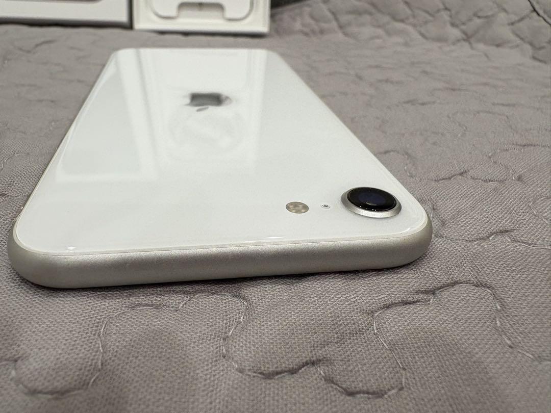 iPhone SE 第二世代　128GB 美品　ホワイト　白