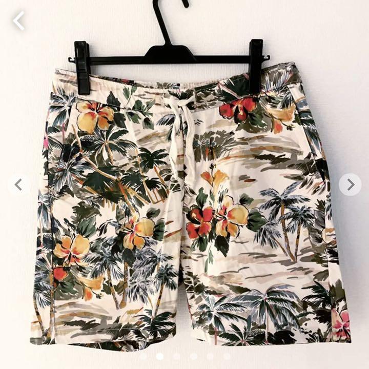 ZARA ザラ 花柄 ショートパンツ Mサイズ - メルカリ ZARA ザラ 花柄 ショートパンツ Mサイズ - メルカリ