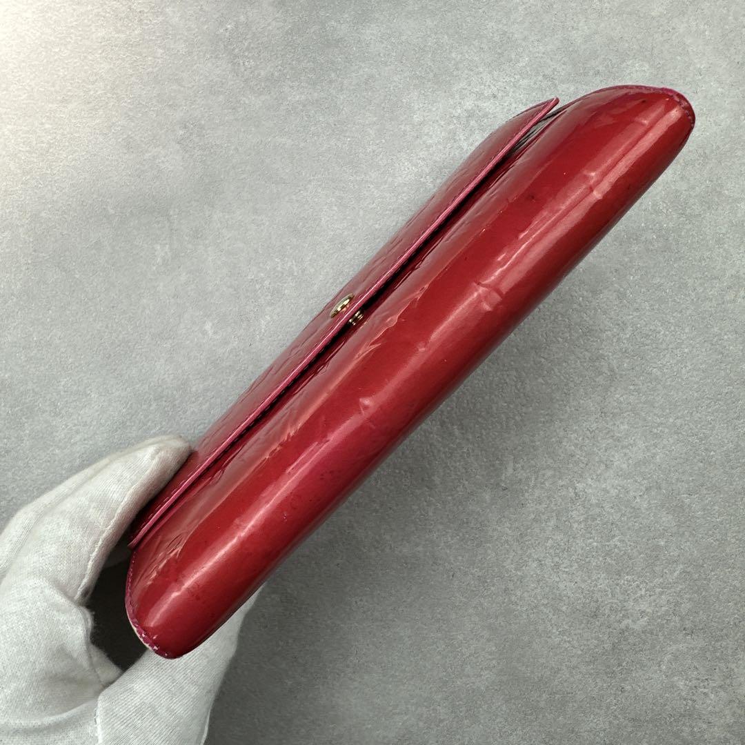 ルイヴィトン ポルト フォイユ サラ 長財布 エナメル レザー レッド ピンク