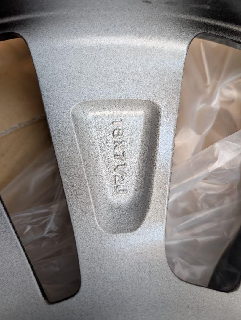 ホンダ　新型ヴェゼル　純正ホイール　4本　新品　18インチ