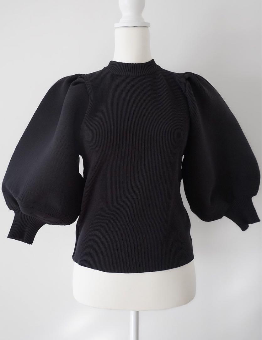 トップス BLACK