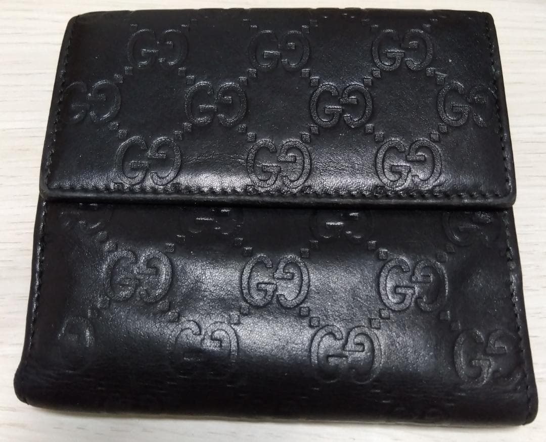 Gucci ブラックレザー 二つ折り財布 Gucci ブラックレザー 二つ折り財布
