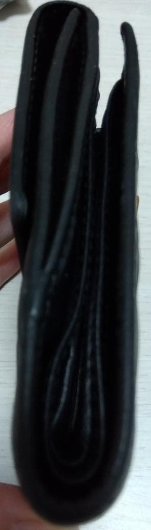 Gucci ブラックレザー 二つ折り財布 Gucci ブラックレザー 二つ折り財布