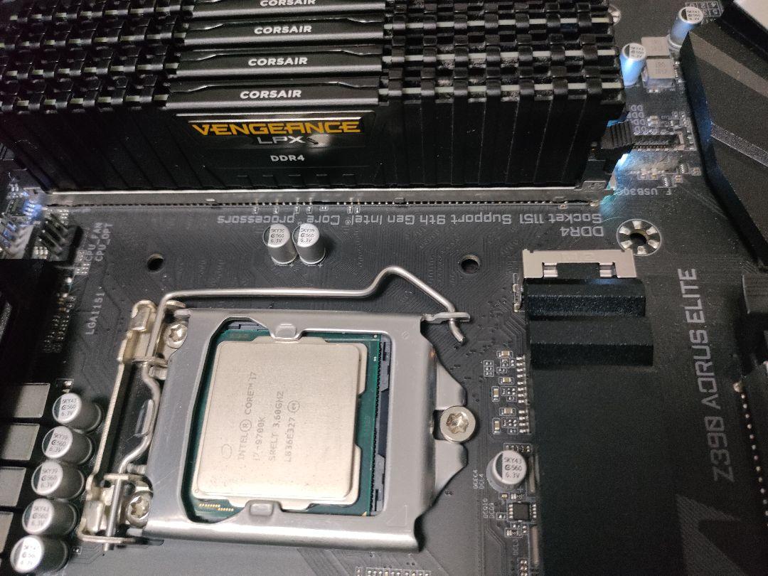 動作確認済】i7 9700K AORUS Z390 CORSAIR 32GB