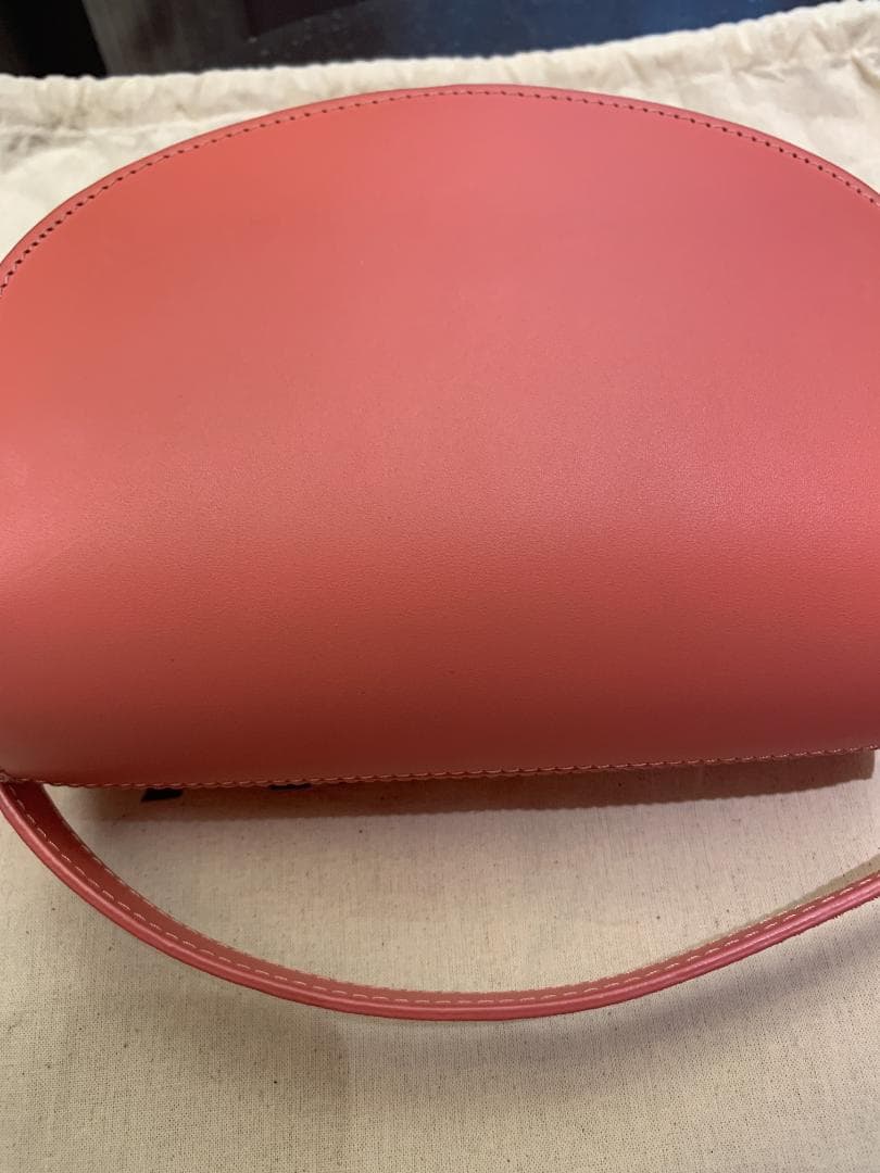 A.P.C ハーフムーンショルダー DEMILUNEMINIピンク | givebacktickets.com