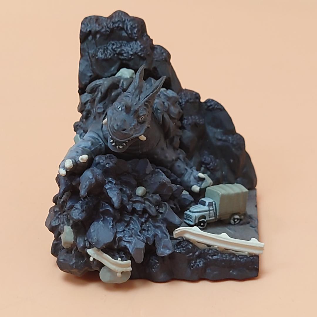 新タイムスリップグリコ 第4弾 シークレット 「ウラン怪獣出現」 地底