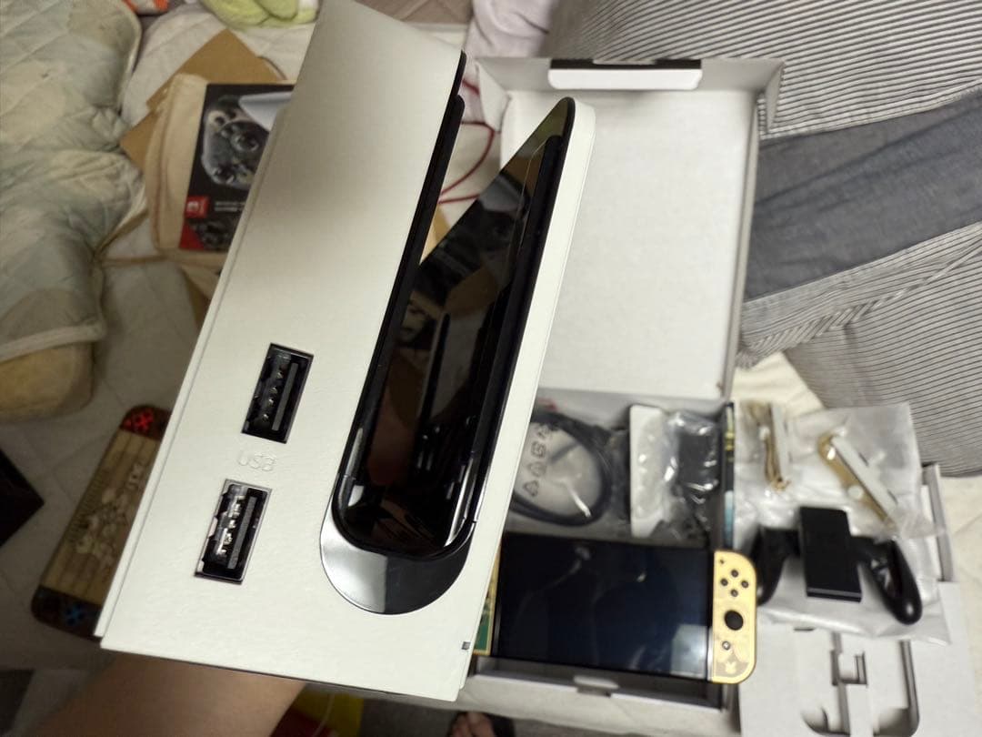 Nintendo Switch本体 ティアーズオブキングダム モデル Nintendo Switch本体 ティアーズオブキングダム モデル