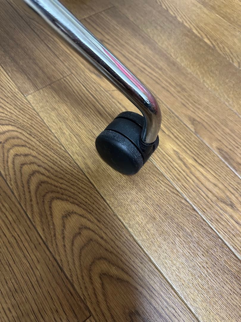 ウィルクハーン オッコチェア目立った傷や汚れなし