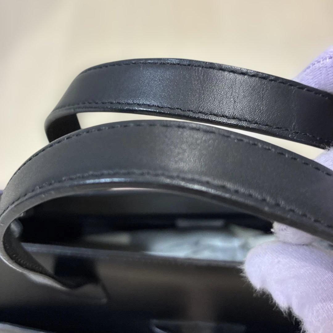 バリー　ショルダーストラップ付きトートバッグ