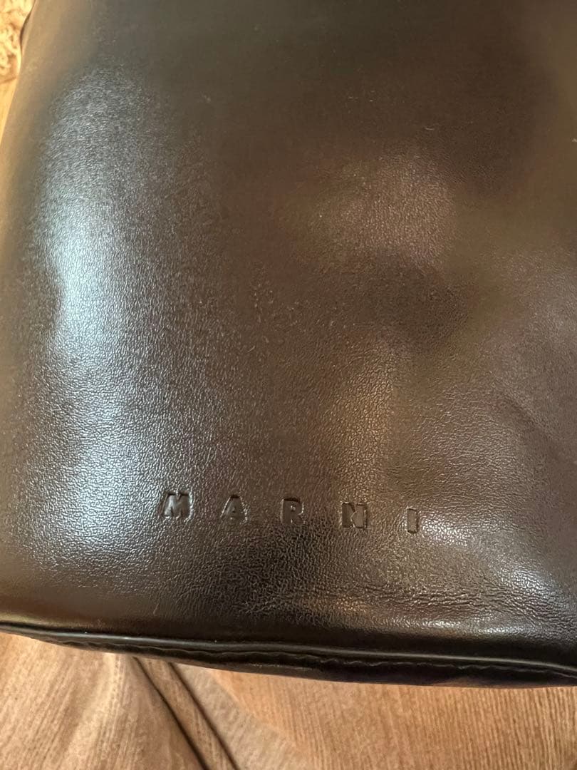 MARNI Kids & Junior ロゴデボス加工ショルダーバック MARNI Kids & Junior ロゴデボス加工ショルダーバック