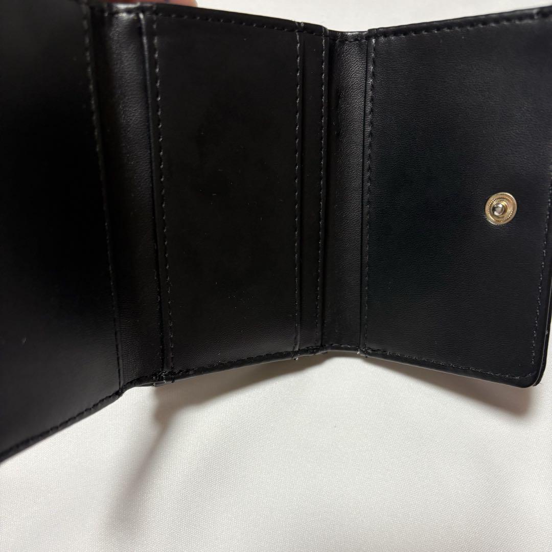 CDロゴ キルティング三つ折り財布 ブラック Amazon | [SecretDoor] ブラック 三つ折り財布 レディース 3