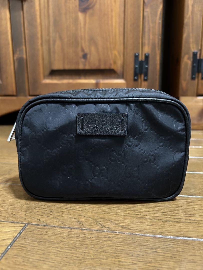 グッチ　ナイロンポーチ　黒