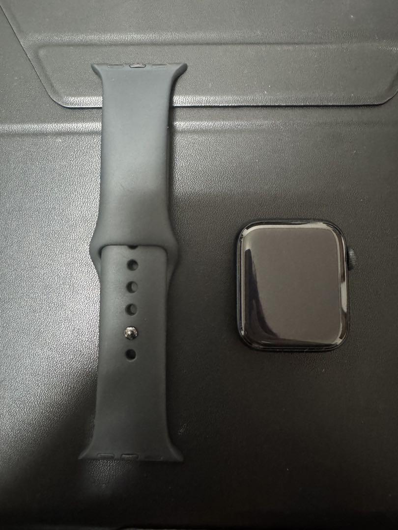 Apple Watch SE 第二世代　40mm 本体Apple Watch本体