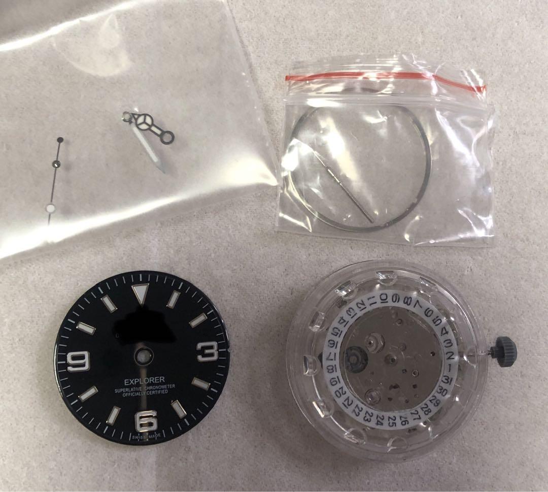 8215ムーブメント　おまけのRマーク付きエクスプローラ文字盤と針
