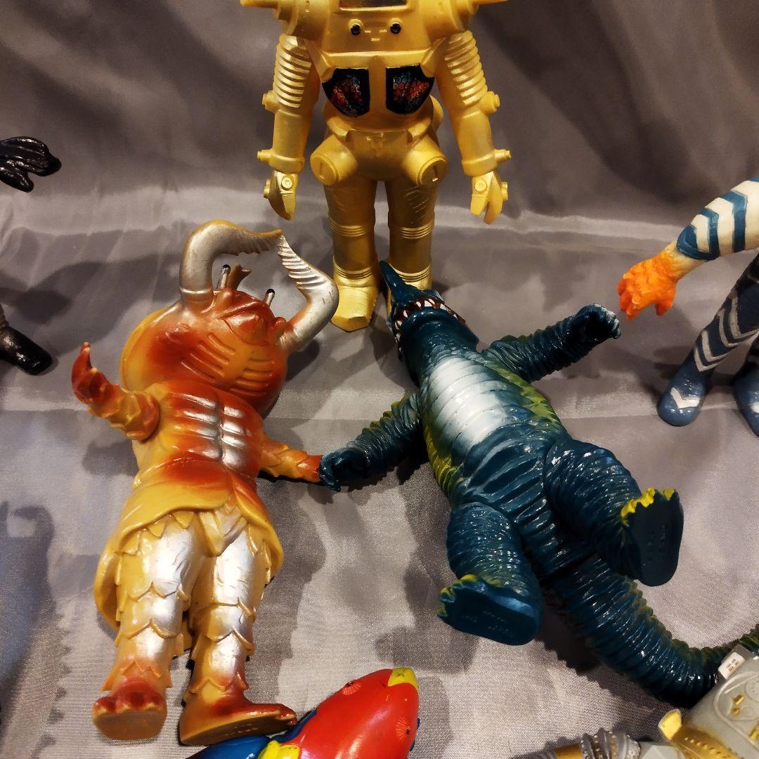 ウルトラ怪獣 1983年製 ソフビ人形 中古品9体セット - メルカリ