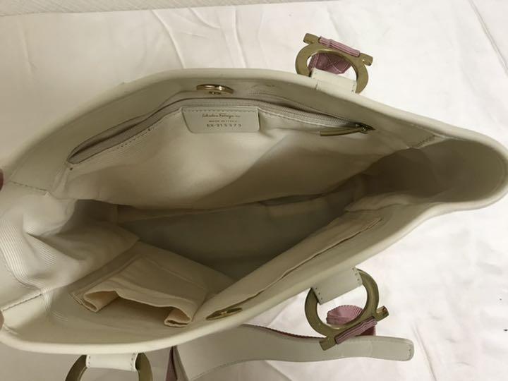 本物フェラガモFERRAGAMOガンチーニ柄ハンドバッグトート