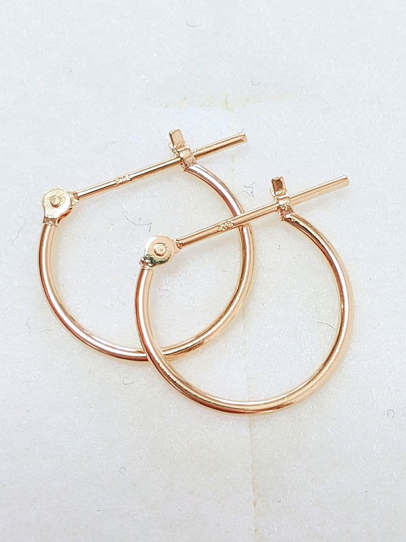 新入荷 未使用品 k18 ピアス