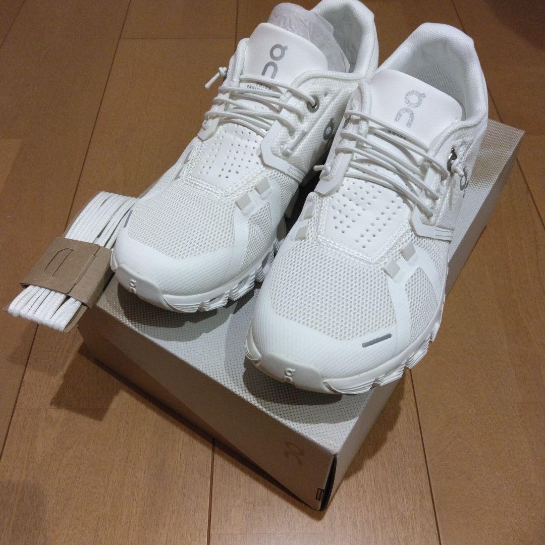 靴 A