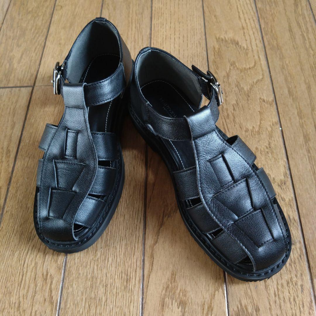BEAUTY＆YOUTHレザーグルカサンダル　22.5㌢　ブラック