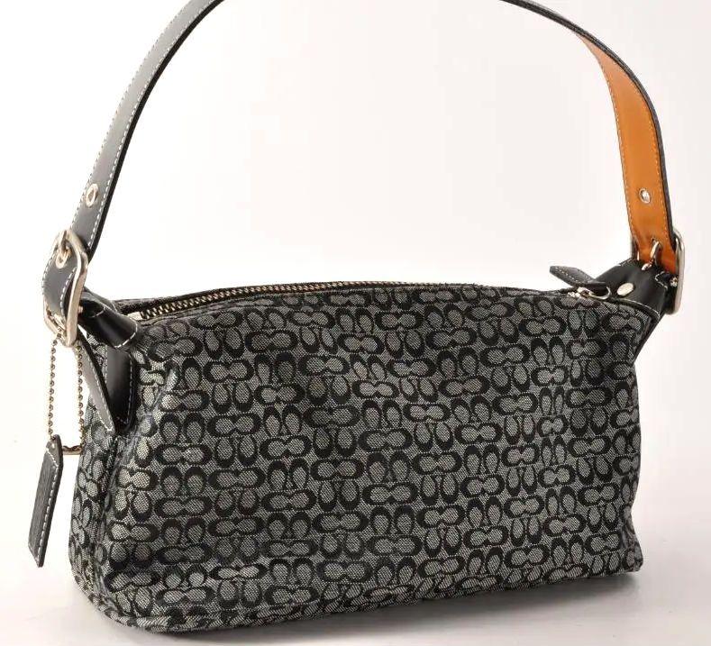 COACH　コーチ　アクセサリーポーチ　6332 美品 COACH コーチ 6332 アクセサリーポーチ ミニシグネチャー