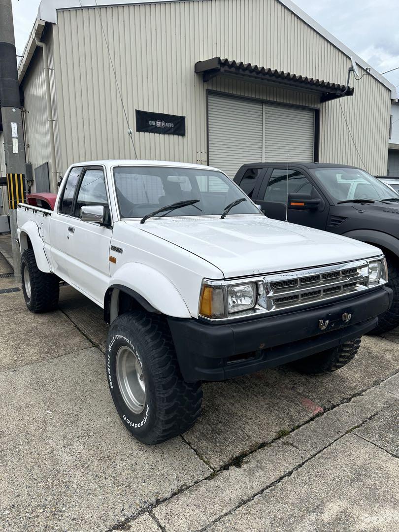 マツダ　プロシード　4WD 5MT ピックアップ　トラック