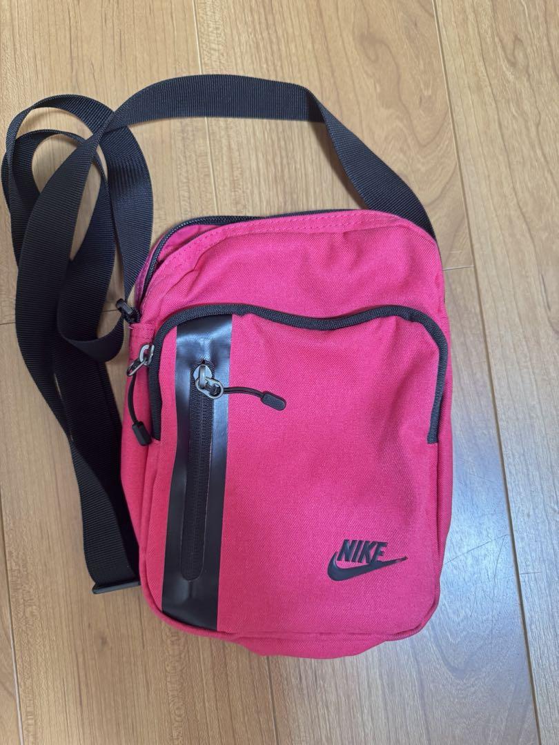 Nike ショルダーバッグ ピンク - メルカリ