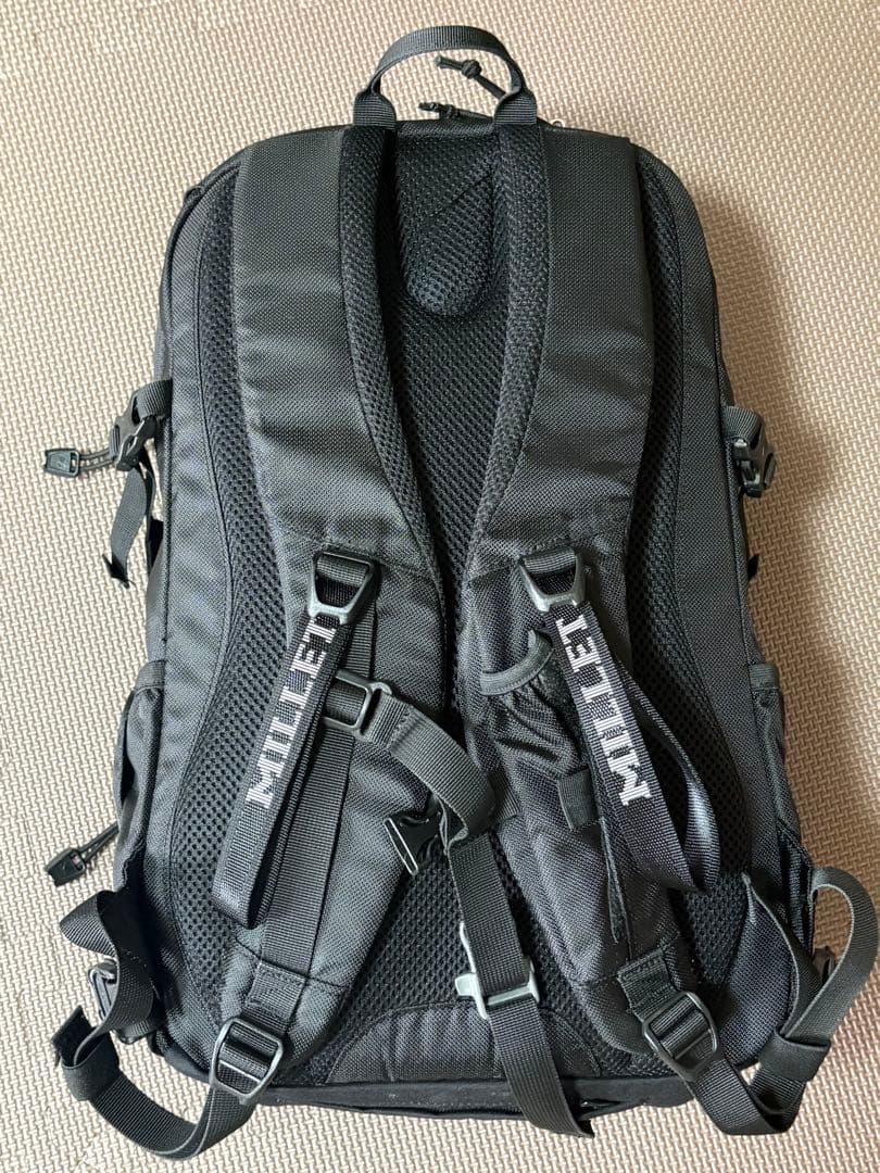 バックパック ブラック